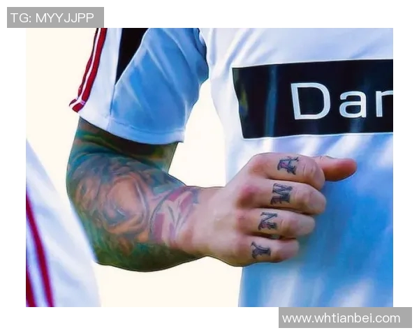 足球明星炫酷纹身半花臂展现个性与风格的完美结合